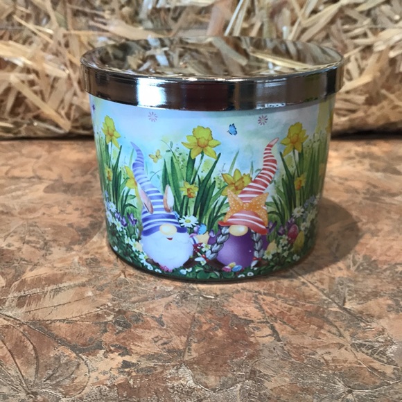 Whimsical Gnome accent candle - Picture 7 of 9